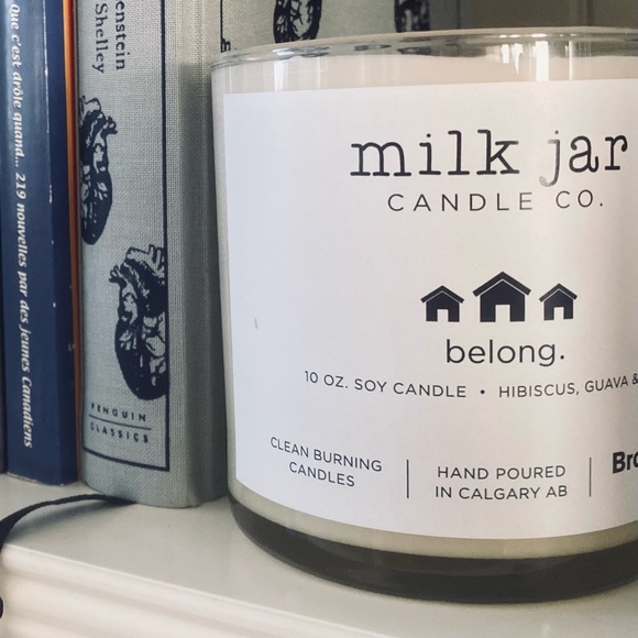 Milk Jar Soy Candle in Hibiscus, Guava and Lily - Picture 2 of 2